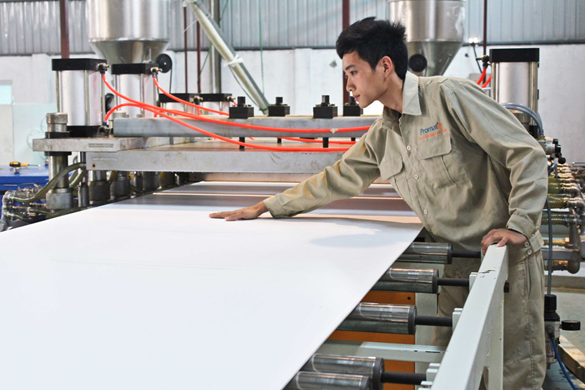 Quy trình sản xuất Ván nhựa Picomat